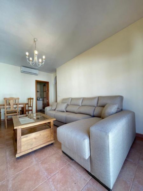 LaFrenchTouch - Relájate y desconecta al pueblo, Villanueva De Tapia